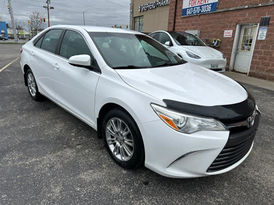  2015 Toyota Camry LE 2.5L/LOW KILOMETERS/NO ACCIDENTS/CERTIFIED