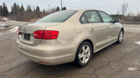 Price reduced to $12,950.00 !!!!!!!! Clean Carfax, Bluetooth, TDI , this 2014 Jetta Comfort diesel c... (image 4)