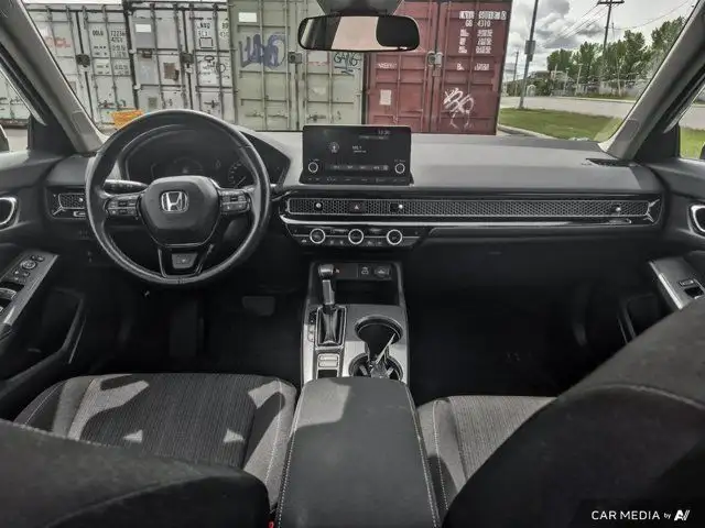 2022 Honda Civic Sedan EX | One Owner | Low Mileage | Lane Keep in Cars & Trucks in Calgary - Image 28