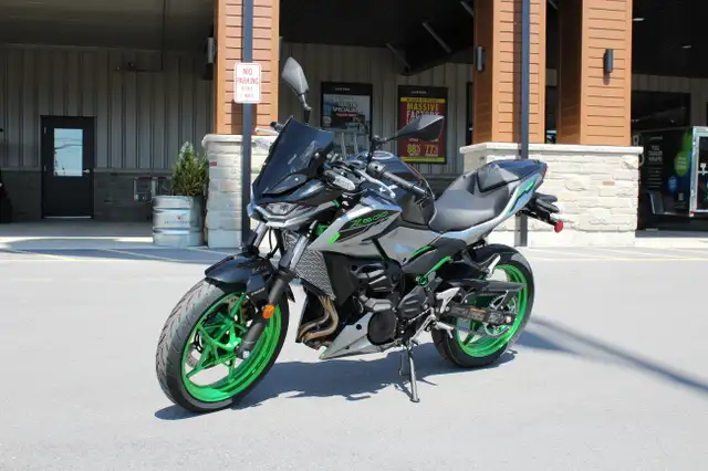 2025 Kawasaki NINJA 500 Motorcycle in Sport Bikes in Trenton - Image 3