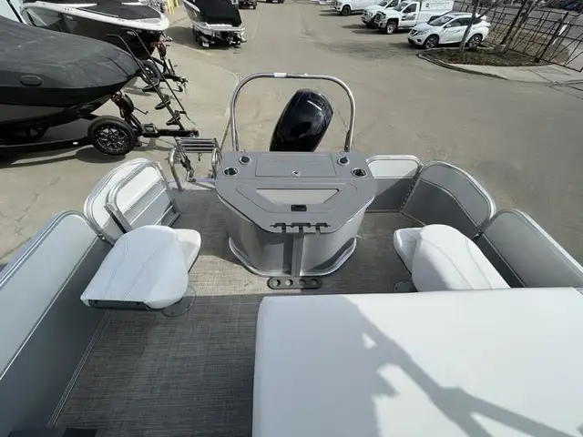 2022 South Bay S224FCR 3.0 in Powerboats & Motorboats in Saskatoon - Image 10