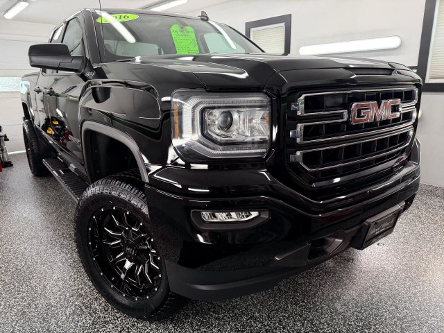 2016 GMC Sierra 1500 ELEVATION in Cars & Trucks in Truro