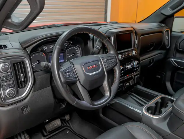2021 GMC Sierra 1500 AT4 CREW 4X4 V8 *TOIT* NAV CUIR SIÈGES VENT in Cars & Trucks in Laurentides - Image 3