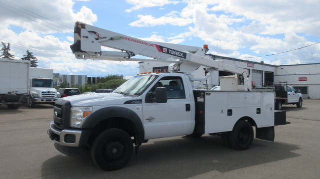 2012 Ford F-550 XL 4X4 BUCKET TRUCK WITH TEREX HI RANGER LT40 in Cars & Trucks in Edmonton - Image 2
