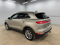 Looking for a stylish and reliable SUV with a touch of luxury? Look no further than this 2015 Lincol... (image 3)