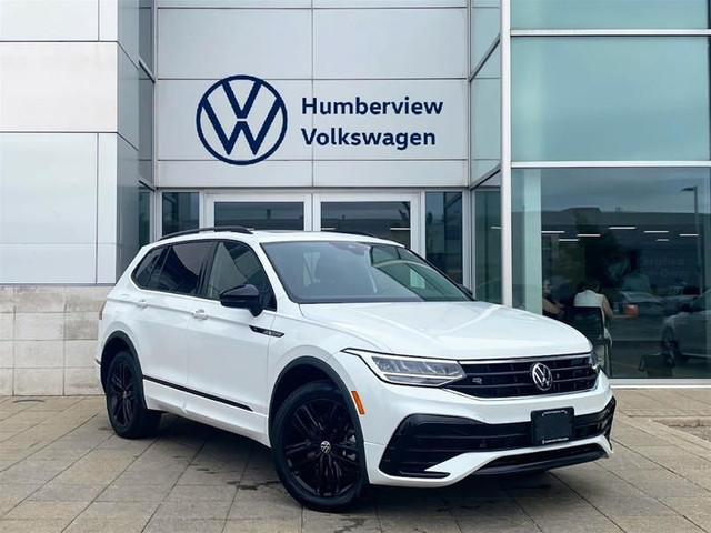 2022 Volkswagen Tiguan Comfortline R-Line Black Edition in Cars & Trucks in Mississauga / Peel Region