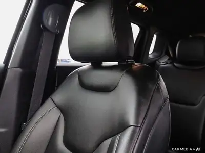 2024 Jeep Compass Altitude | Heated Seats | Rain Sensing Wipers, View more