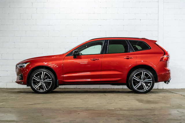 2021 Volvo XC60 T6 AWD R-Design | Sièges sport R-Design in Cars & Trucks in City of Montréal - Image 4