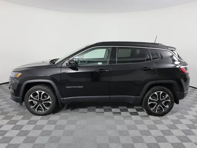2022 Jeep Compass LIMITED in Cars & Trucks in Calgary - Image 10