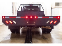 **ONE OWNER - ACCIDENT FREE** 35,626 KM This 2017 Ford F-550 4x4 Crew Cab XLT Deck is powered by a 6... (image 7)