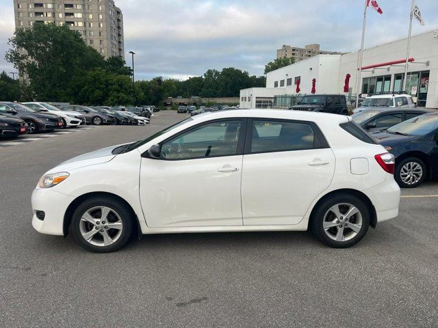 2013 Toyota Matrix BASE | 2 Owner Car | Clean Carfax | Full in Cars & Trucks in London - Image 3