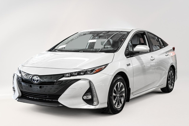 2022 Toyota PRIUS PRIME Upgrade Hybride Brachable | Cuir | GPS | in Cars & Trucks in City of Montréal - Image 2