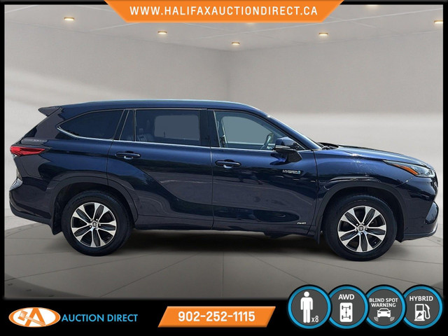 2021 Toyota Highlander Hybrid XLE HYBRID! AWD, 3RD. ROW SEATI... in Cars & Trucks in Bedford - Image 4