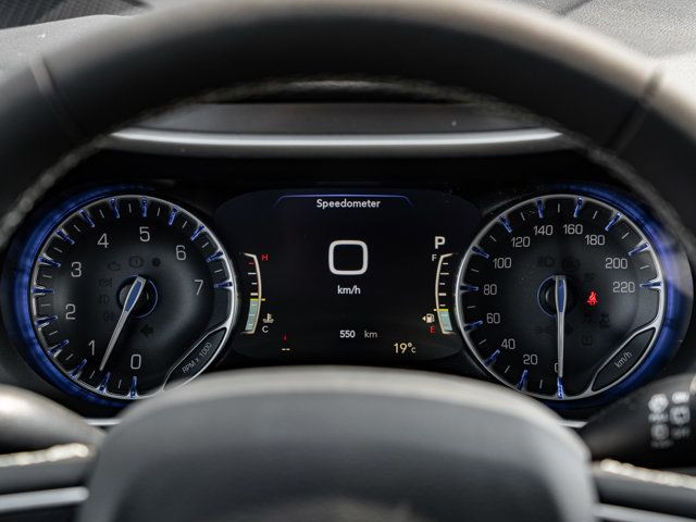2025 Chrysler Grand Caravan SXT in Cars & Trucks in Barrie - Image 3