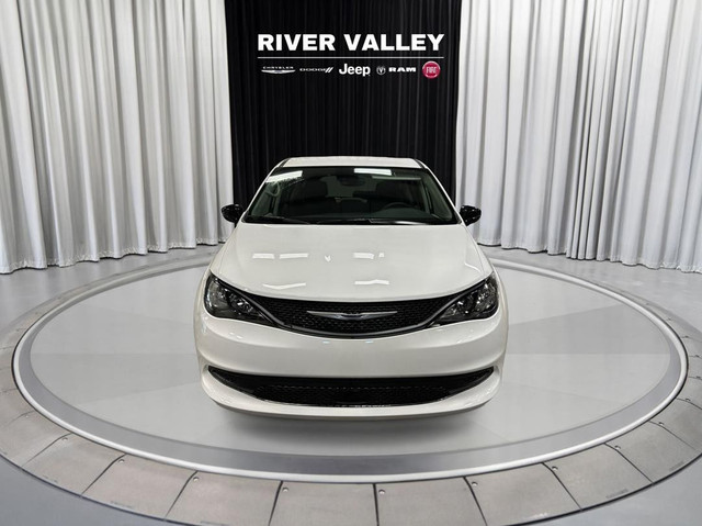 2024 Chrysler Grand Caravan in Cars & Trucks in Strathcona County - Image 2