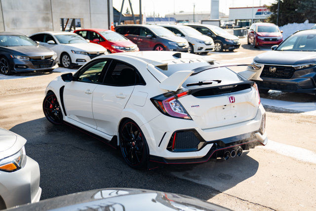 2019 Honda Civic Type R in Cars & Trucks in Edmonton - Image 3