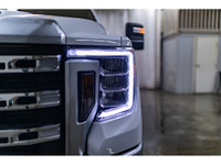 **ACCIDENT FREE - MECHANICALLY CERTIFIED** 68,700 KM This 2023 GMC Sierra 3500HD 4x4 Crew Cab SLE is... (image 5)