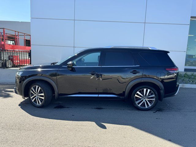 2022 Nissan Pathfinder Platinum in Cars & Trucks in St. Albert - Image 2