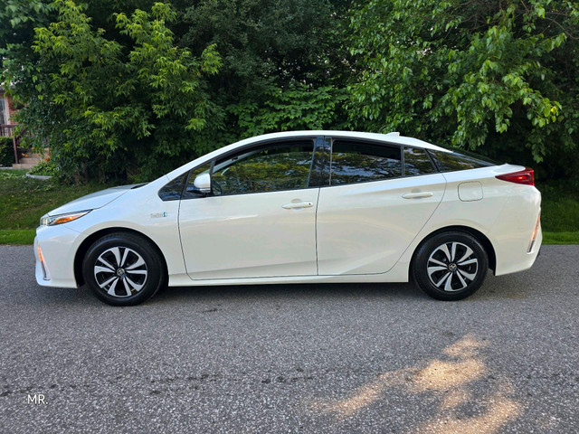 2019 Toyota Prius Prime Auto Leather Heated Seats in Cars & Trucks in City of Toronto