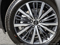 Every New and Executive Driven Demo at Hyatt Infiniti comes with all weather floor mats, wheel locks... (image 5)