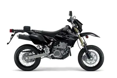 Displacement: 398cc Bore and Stroke: 90.0mm x 62.6mm (3.5in x2.5in) Compression Ratio: 11.3 : 1 Fuel...