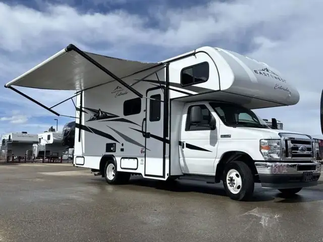 2023 EAST TO WEST Entrada 2200S in RVs & Motorhomes in Red Deer - Image 30