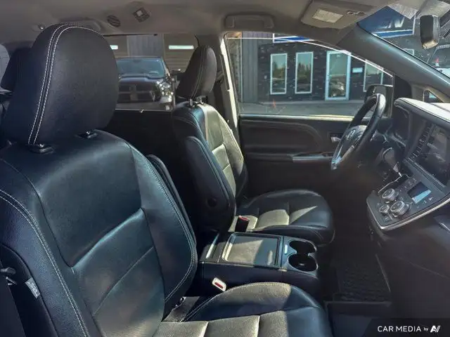 2017 Toyota Sienna SE | Leather | Power Sliding Doors | Back Up in Cars & Trucks in Saskatoon - Image 27