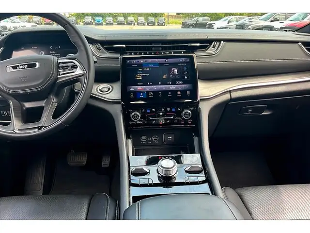 2023 Jeep Grand Cherokee L Overland 4x4 | Massage Seats | McInto in Cars & Trucks in Mississauga / Peel Region - Image 7