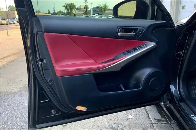 2020 Lexus Is 300 F SPORT 2 in Cars & Trucks in Strathcona County - Image 22