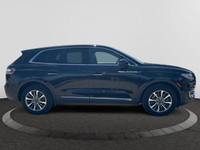 Check out this vehicle's pictures, features, options and specs, and let us know if you have any ques... (image 5)
