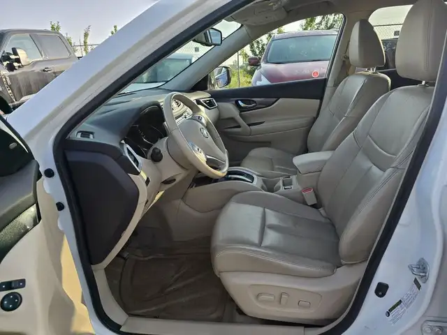 2014 Nissan Rogue SL AWD | HEATED LEATHER | SUNROOF | NAV in Cars & Trucks in Calgary - Image 14