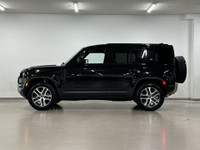 Le Land Rover Defender 110 P300 S 2024 est un VUS robuste et performant, conçu pour affronter une gr... (image 4)
