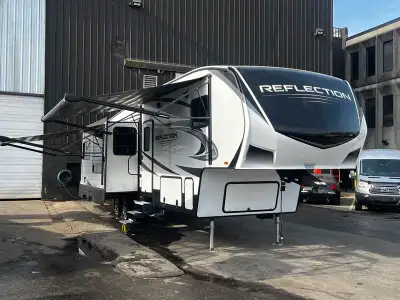 2021 Grand Design Recreational 311BHS 31 Foot Fifth Wheel Trailer with 4 Slides Out, 1 door, air con...