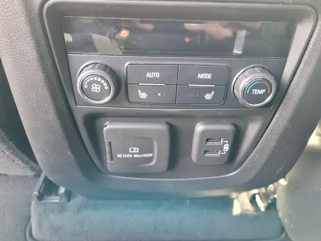 2019 Buick Enclave Premium dans Autos et camions dans Peterborough - Image 16