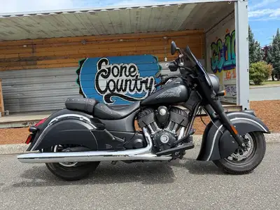 Virtually brand new 2016 Indian Springfield Darkhorse 2700 KM One owner Displacement: 111 cu in. (18...