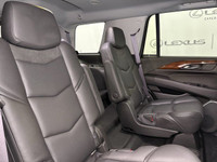 Indulge in the sophistication of our 2017 Cadillac Escalade Luxury, HEATED FRONT SEATS, NAVIGATION S... (image 7)