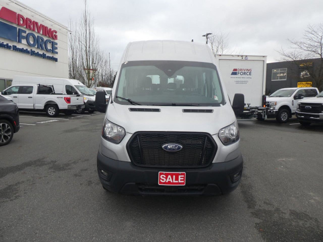  2021 Ford Transit Passenger Wagon XL in Cars & Trucks in Delta/Surrey/Langley - Image 2