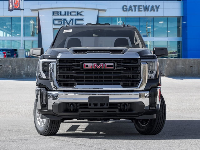 2025 GMC Sierra 2500HD Pro in Cars & Trucks in Mississauga / Peel Region - Image 3