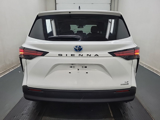 2021 Toyota Sienna LE 8-PASSENGER in Cars & Trucks in Mississauga / Peel Region - Image 4