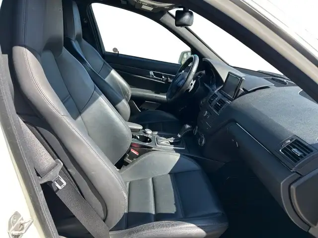 2010 Mercedes-Benz C-Class C63 / RWD / AMG / Sunroof / Heated Le in Cars & Trucks in Calgary - Image 18
