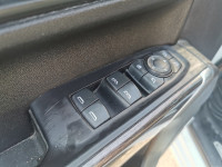 • Power_Steering • Power_Brakes • Power_Windows • Power_Mirrors • Power_Locks • Keyless_Entry • Air_... (image 9)
