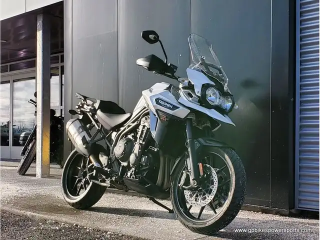 2017 Triumph Tiger Explorer XRX Crystal White in Street, Cruisers & Choppers in Oshawa / Durham Region - Image 2
