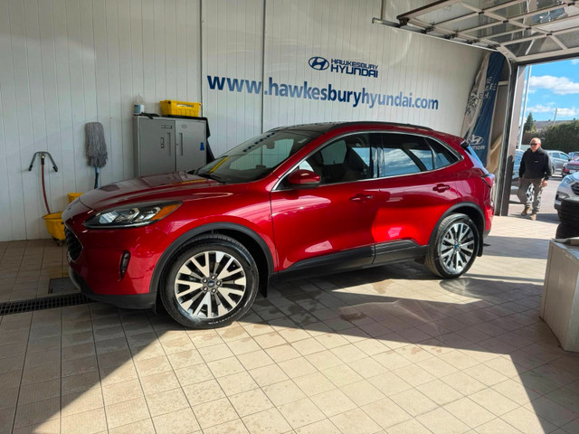 2020 Ford Escape Titanium Hybrid Fully Loaded. Fuel Efficient. A in Cars & Trucks in Ottawa - Image 3