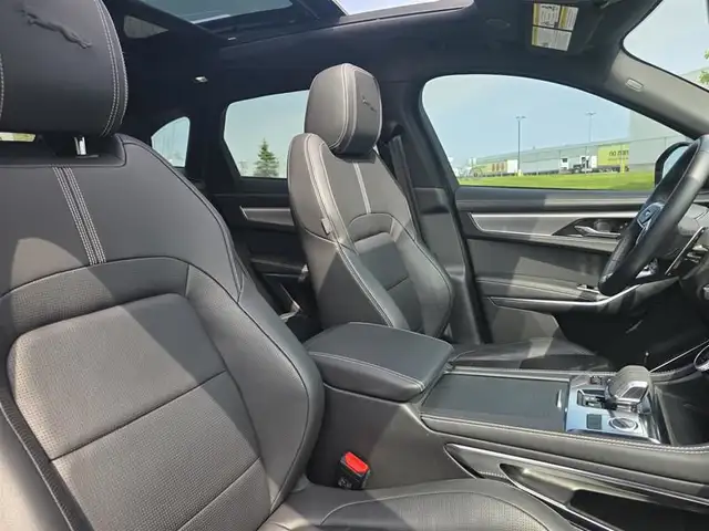 2023 Jaguar F-PACE P250 AWD S in Cars & Trucks in Oshawa / Durham Region - Image 11