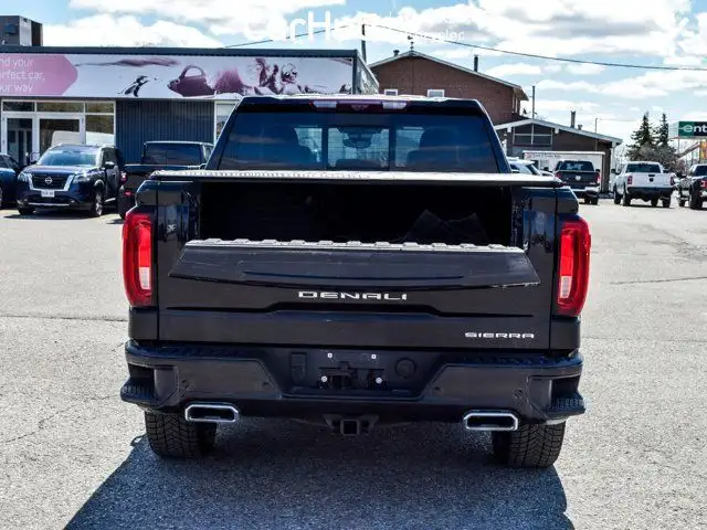 2023 GMC Sierra 1500 Denali 4WD Crew Cab 147 Diesel Sunroof in Cars & Trucks in Mississauga / Peel Region - Image 16