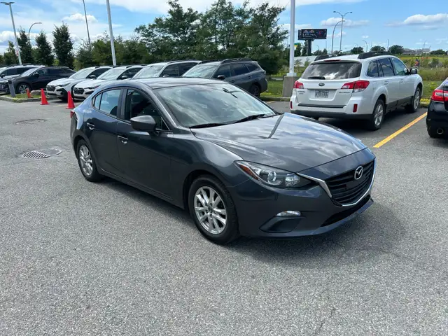 2015 Mazda Mazda3 GX | Économique | Climatiseur | Bluetooth | Ma in Cars & Trucks in City of Montréal - Image 4