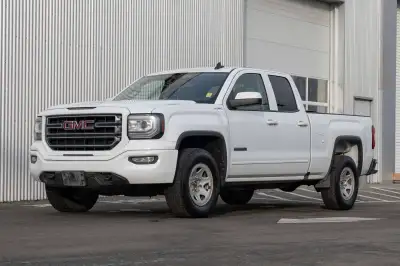 Looking for power and versatility? Check out this 2018 GMC Sierra 1500 Double Cab. With its bold des...