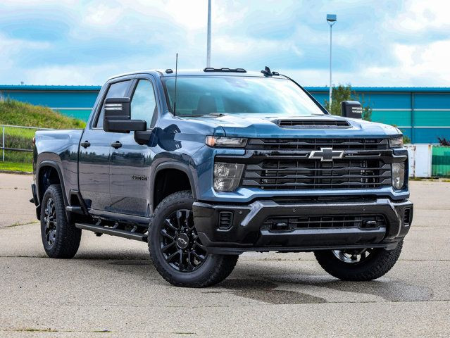 2025 Chevrolet Silverado 2500HD Custom in Cars & Trucks in Strathcona County - Image 2