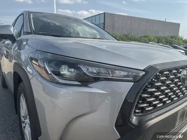 2023 Toyota Corolla Cross LE | AWD | CARPLAY | BACKUP CAM dans Autos et camions dans Kitchener / Waterloo - Image 15