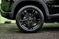 This 2024 Chevrolet Trax is for sale today. This SUV has 20,939 kms. It's black in colour . It has a... (image 5)